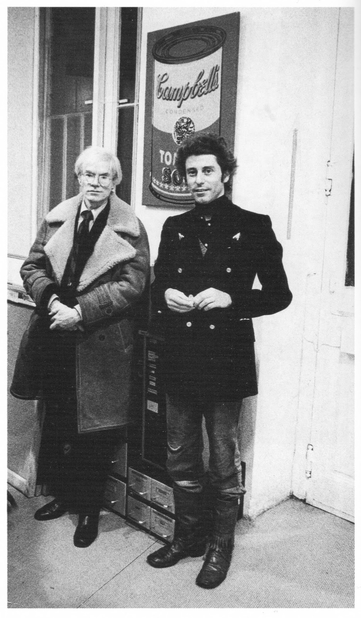DG Nicolas Uriburu with Andy Warhol (1969). 